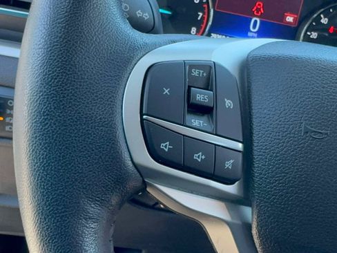 Used 2023 Ford Explorer XLT w/ Equipment Group 202A AWD/4WD image 17