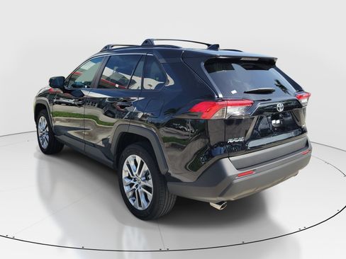 Used 2025 Toyota RAV4 XLE Premium FWD image 5
