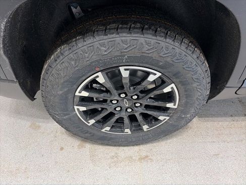 New 2026 Chevrolet Traverse Z71 w/ Driver Confidence Package image 7