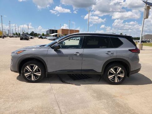 Certified 2025 Nissan Rogue SL AWD/4WD image 8