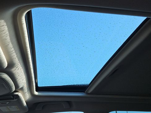 Used 2023 Subaru Forester Premium image 29