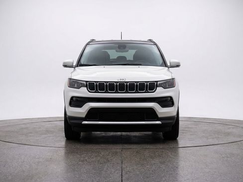 Used 2025 Jeep Compass Limited image 2
