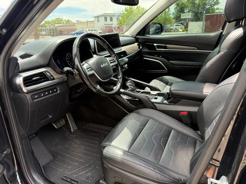 Used 2022 Kia Telluride SX w/ SX Prestige Package AWD/4WD image 9