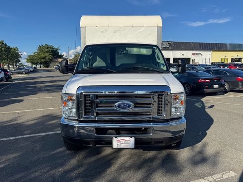 Used 2019 Ford E-350 and Econoline 350 Super Duty w/ Power Windows & Locks Group RWD image 2