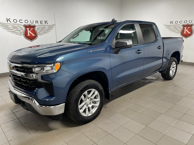 Used 2024 Chevrolet Silverado 1500 LT AWD/4WD image 3
