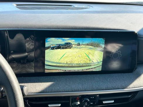 Used 2025 Nissan Kicks SV image 34