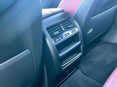 Used 2022 BMW X6 xDrive40i w/ M Sport Package image 24