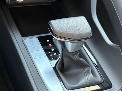 New 2026 Hyundai Elantra SE FWD image 14