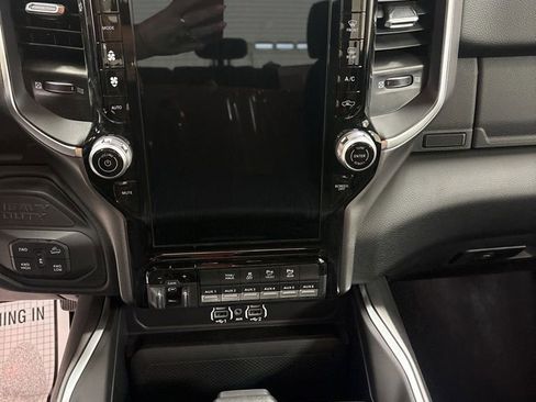 New 2026 RAM 2500 Big Horn AWD/4WD image 13