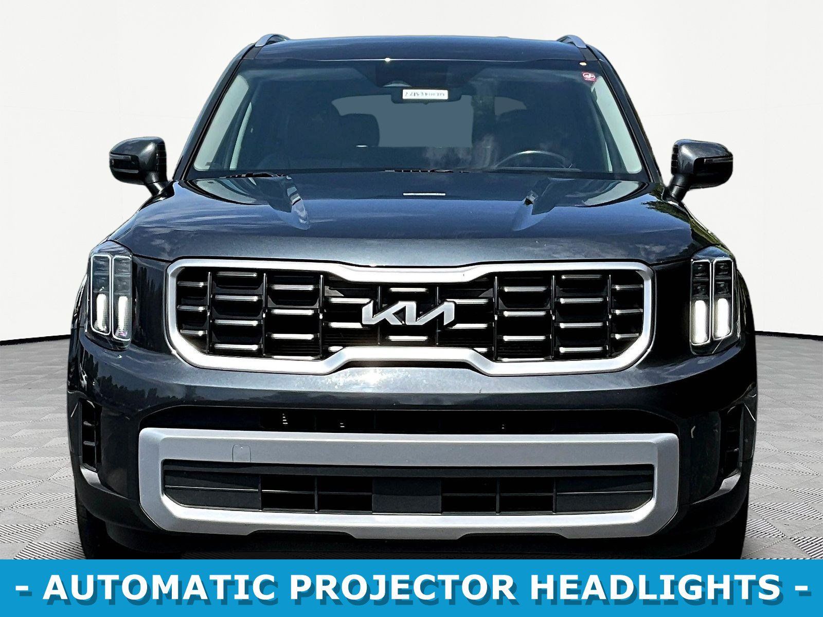 Used 2023 Kia Telluride S FWD image 2