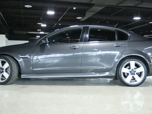 Used 2009 Pontiac G8 GT w/ Premium Package image 7