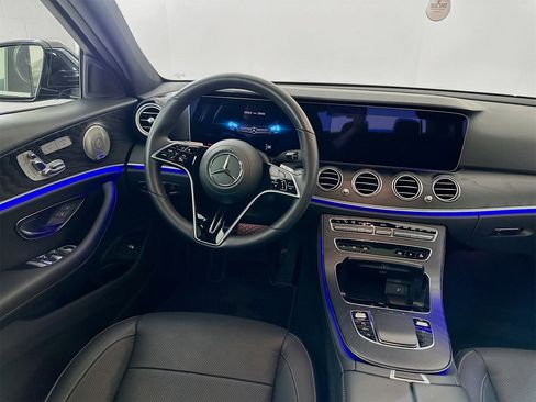 Used 2023 Mercedes-Benz E 450 4MATIC Sedan image 25