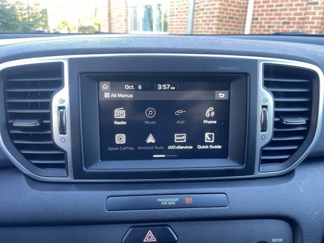 Used 2018 Kia Sportage LX w/ LX Technology Package FWD image 16