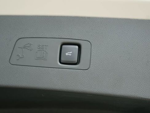 Used 2024 Lincoln Corsair Reserve w/ Equipment Group 201A FWD image 32