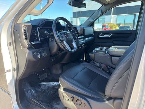 Used 2022 GMC Sierra 1500 SLT w/ X31 Off-Road Package image 18