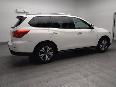 Used 2018 Nissan Pathfinder SV AWD/4WD image 10