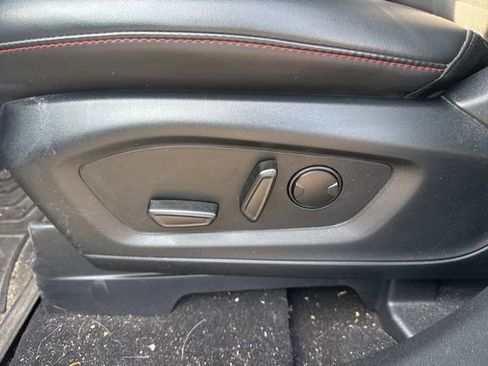 Used 2025 Ford Explorer ST-Line AWD/4WD image 14