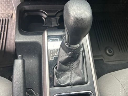 Used 2019 Toyota Tacoma SR5 AWD/4WD image 22