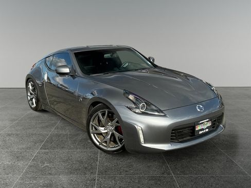 Used 2015 Nissan 370Z w/ Sport Package image 8