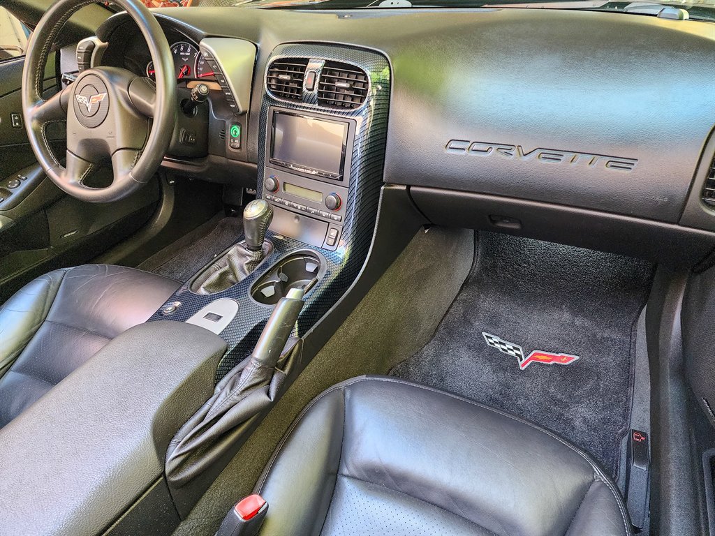 Used 2005 Chevrolet Corvette Convertible w/ Preferred Equipment Group RWD image 24