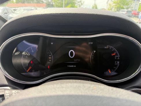 Used 2018 Jeep Grand Cherokee Limited AWD/4WD image 9