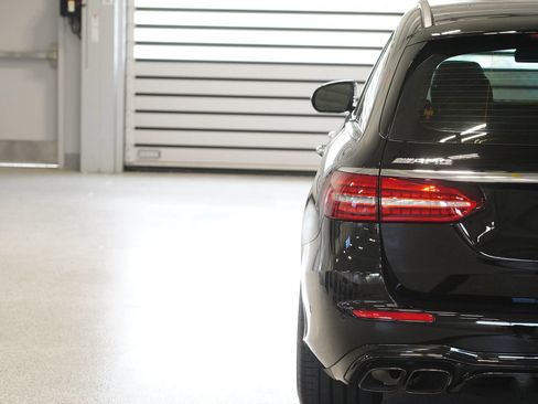 Used 2023 Mercedes-Benz E 63 AMG S image 9