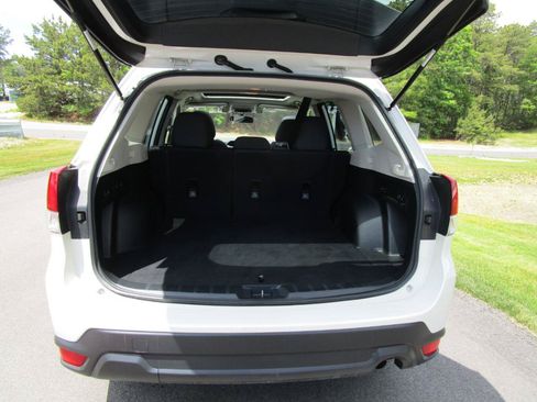 Used 2021 Subaru Forester Premium AWD/4WD image 10