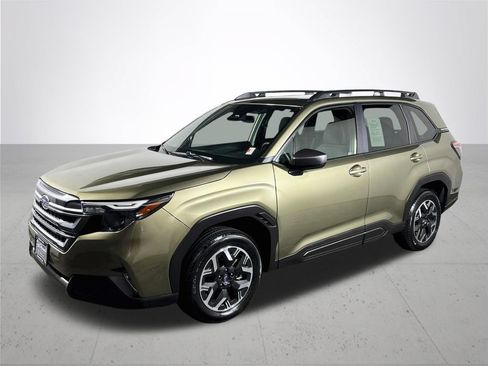 Used 2025 Subaru Forester Premium w/ Convenience Package #1 AWD/4WD image 2