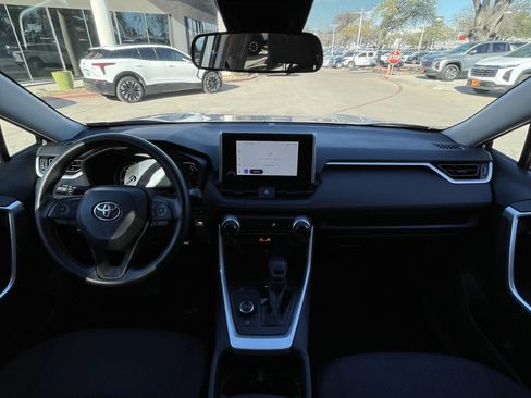 Used 2025 Toyota RAV4 XLE image 11