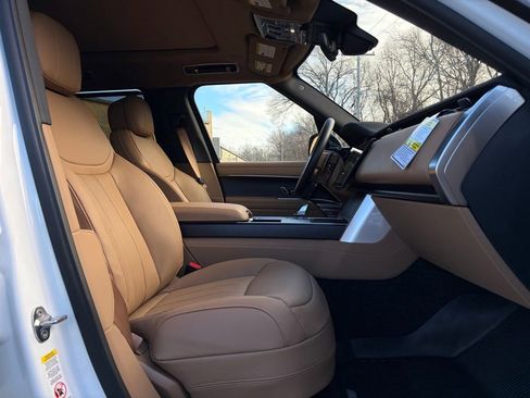 New 2026 Land Rover Range Rover Long Wheelbase SE image 15