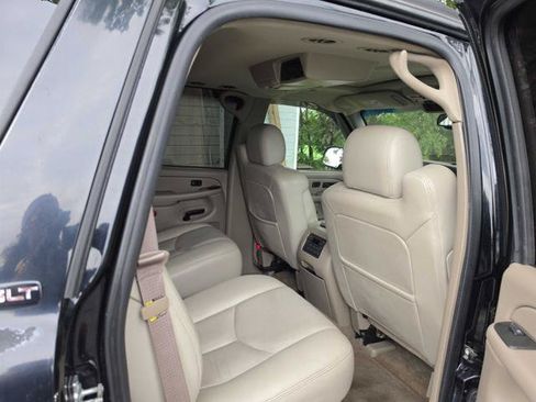 Used 2004 GMC Yukon SLT w/ 1SD Preferred Equipment Group AWD/4WD image 15