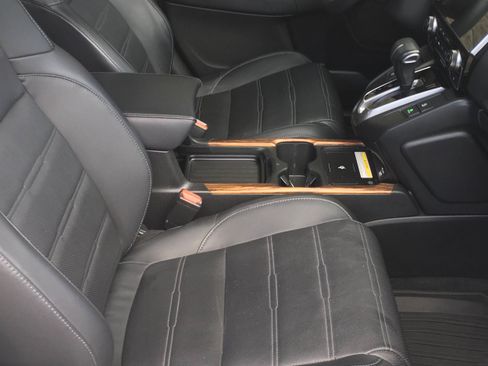 Used 2022 Honda CR-V Touring image 6