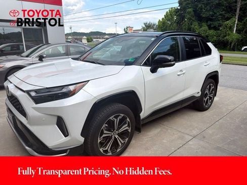 Used 2025 Toyota RAV4 XSE w/ Premium Package AWD/4WD image 2