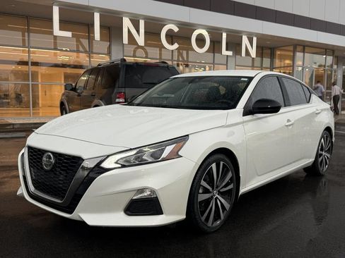 Used 2022 Nissan Altima 2.5 SR FWD image 1