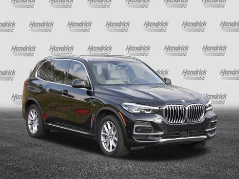 Certified 2022 BMW X5 xDrive45e image 2