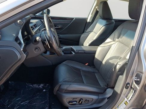 Used 2021 Lexus ES 300h w/ Accessory Package 2 image 14