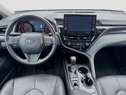 Used 2024 Toyota Camry XSE FWD image 11