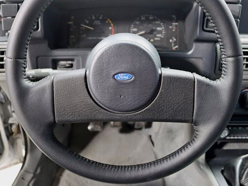 Used 1989 Ford Mustang LX RWD image 15