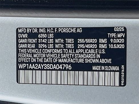 Certified 2025 Porsche Cayenne image 27