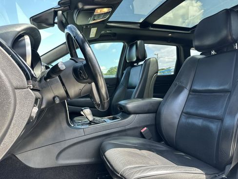 Used 2019 Jeep Grand Cherokee High Altitude RWD image 9