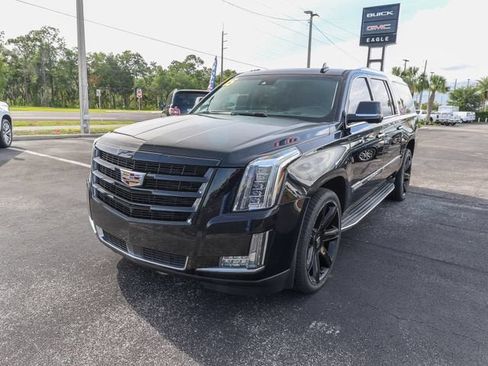 Used 2015 Cadillac Escalade ESV Luxury RWD image 3