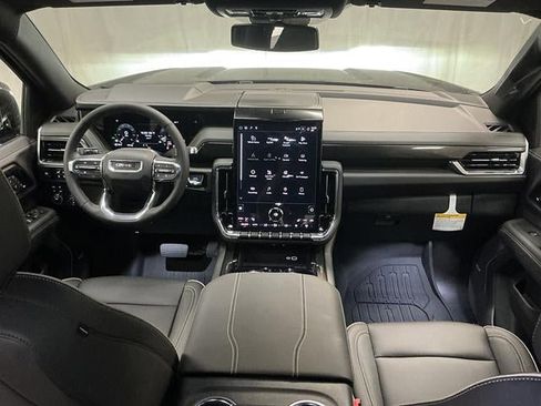 New 2026 GMC Yukon Elevation w/ LPO, Elevation Black Package AWD/4WD image 29