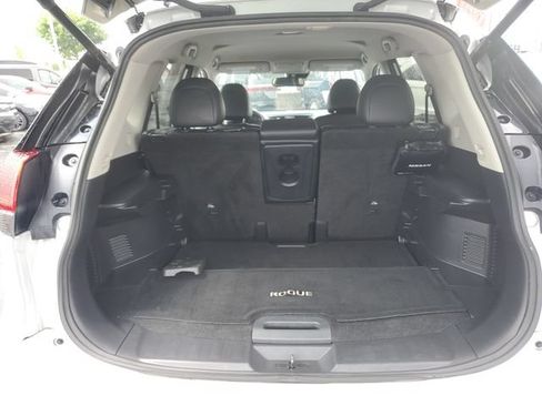 Used 2019 Nissan Rogue SL AWD/4WD image 9
