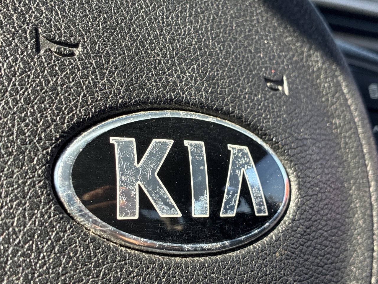 Used 2016 Kia Optima LX FWD image 26