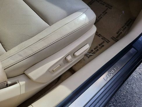 Used 2014 Lexus ES 350 w/ Luxury Package image 33