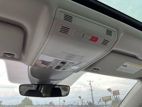 New 2025 Volkswagen Taos SEL image 15