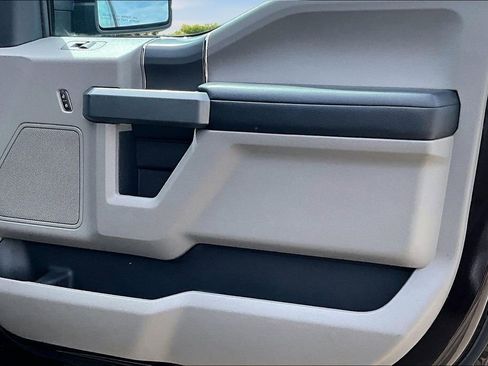 Used 2018 Ford F150 XLT w/ Equipment Group 302A Luxury AWD/4WD image 24