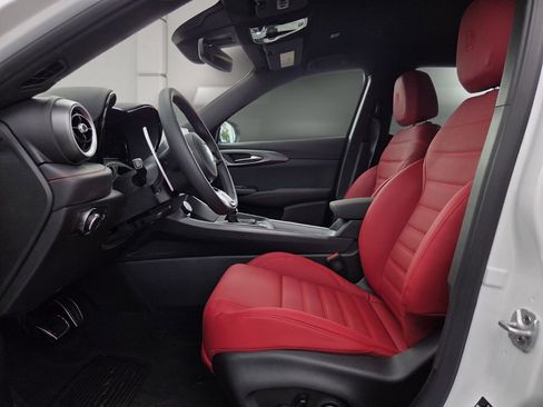 New 2026 Alfa Romeo Tonale Veloce w/ Quick Order Package 23H Volce image 10