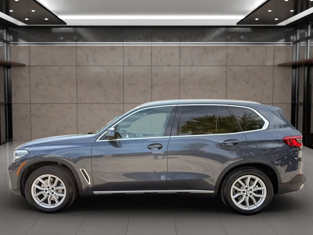 Used 2019 BMW X5 xDrive40i w/ Convenience Package AWD/4WD image 7