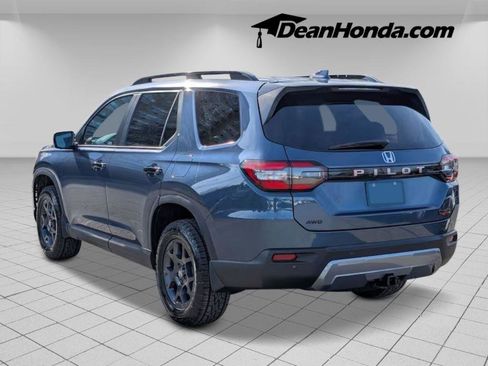 New 2026 Honda Pilot TrailSport image 3